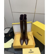 251022-3 Fendi_251022-3 Fendi Bow Heel Metal Vertical Bar Decorative High Heel Long Boots